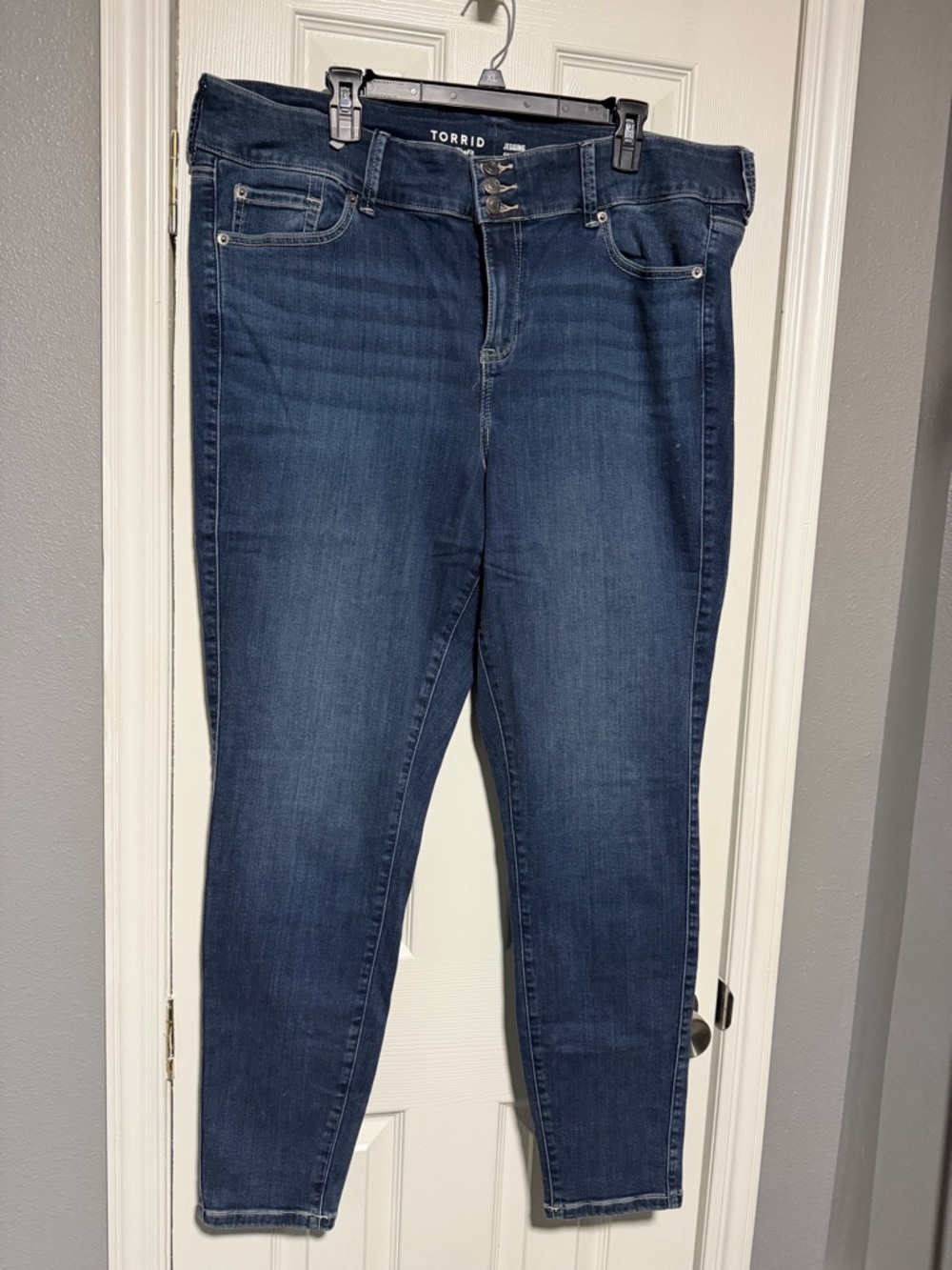 torrid Mid/Dark Blue High-Rise Triple-Button jeggings